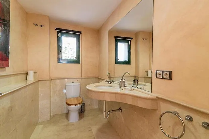 Tranquil 3 Bed Villa With Private Pool + Sea View! Benalmadena